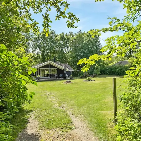 Сasa de vacaciones Yngve - 56-5km From The Sea By Interhome *